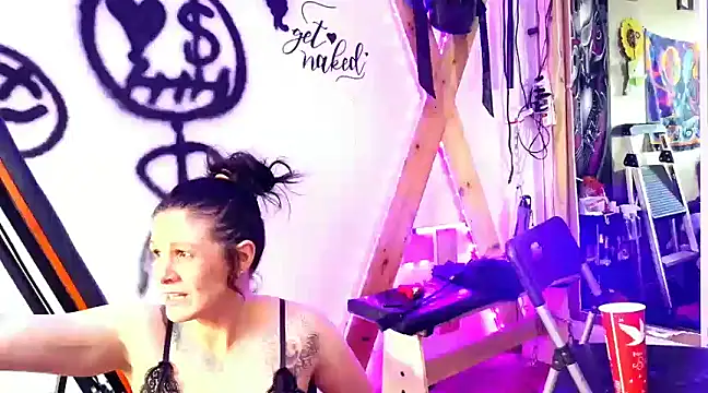 KRYZTALYNXXX online show from 8, 12, 2024