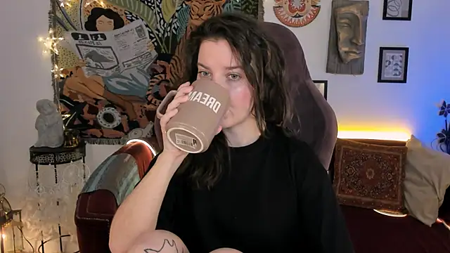 Snapshot of JackieByrd chatting on 21, 3, 2025 JackieByrd online show from 21, 3, 2025