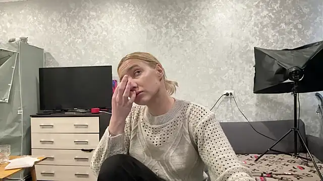 AnneBall online show from 25, 1, 2025