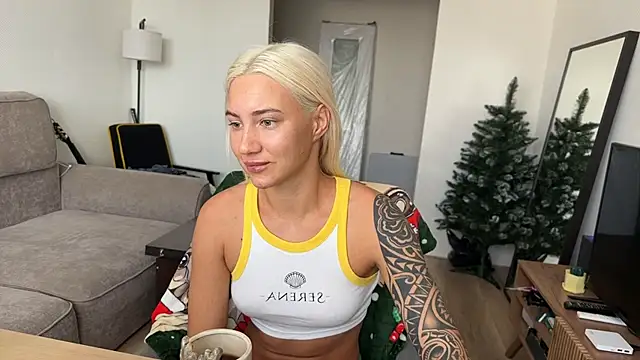 Snapshot of AnneBall chatting on 15, 12, 2025 AnneBall online show from 15, 12, 2025