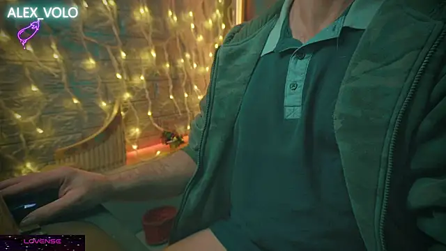 Snapshot of alex-volo chatting on 22, 12, 2024 alex-volo online show from 22, 12, 2024