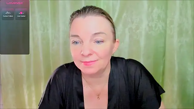 Snapshot of Regina__blue chatting on 3, 3, 2025 Regina blue online show from 3, 3, 2025