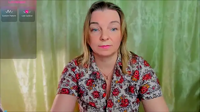 Snapshot of Regina__blue chatting on 16, 3, 2025 Regina blue online show from 16, 3, 2025