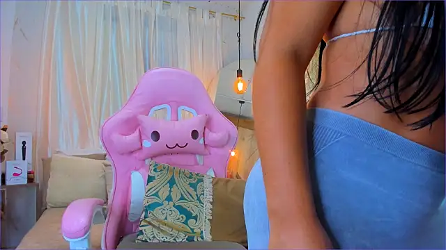 Snapshot of Natasha_hartaman chatting on 4, 12, 2025 Natasha hartaman online show from 4, 12, 2025