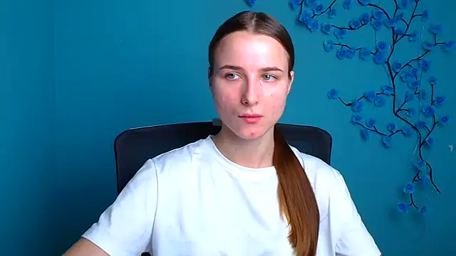 Eva Janee online show from 24, 6, 2026