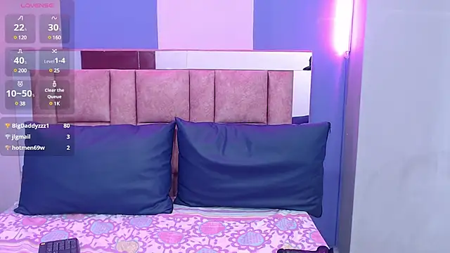 EvaaLovia1 online show from 12, 1, 2025