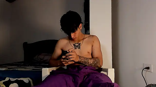 Snapshot of Snakebutterfly chatting on 22, 12, 2024 Snakebutterfly online show from 22, 12, 2024