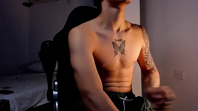 Snapshot of Snakebutterfly chatting on 11, 1, 2025 Snakebutterfly online show from 11, 1, 2025