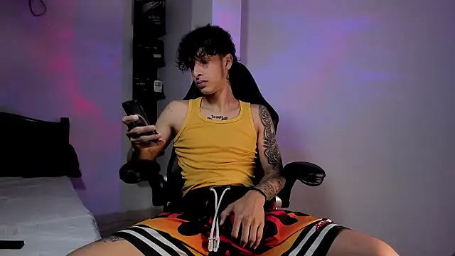 Snapshot of Snakebutterfly chatting on 18, 3, 2025 Snakebutterfly online show from 18, 3, 2025