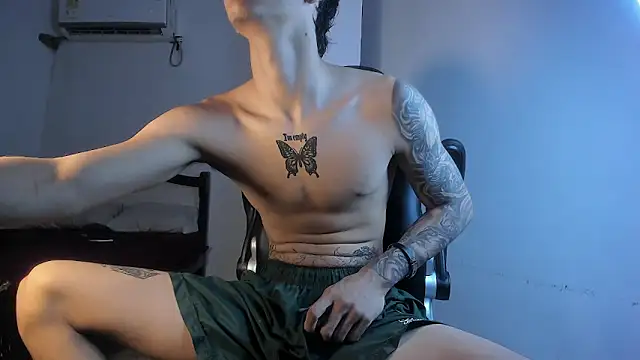 Snapshot of Snakebutterfly chatting on 13, 9, 2025 Snakebutterfly online show from 13, 9, 2025