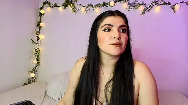 Amara vega online show from 24, 4, 2026