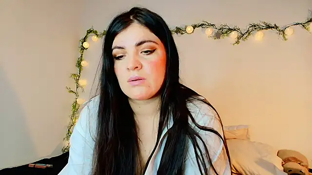 Snapshot of Amara_vega chatting on 15, 5, 2026 Amara vega online show from 15, 5, 2026