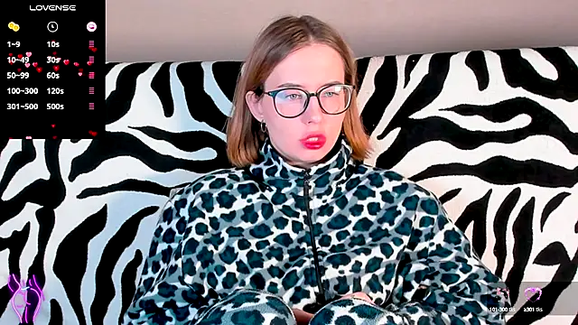 VeronikaKissuchi online show from 5, 2, 2025