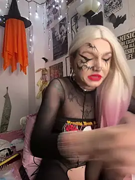 Snapshot of MoonAgnes chatting on 8, 5, 2026 MoonAgnes online show from 8, 5, 2026