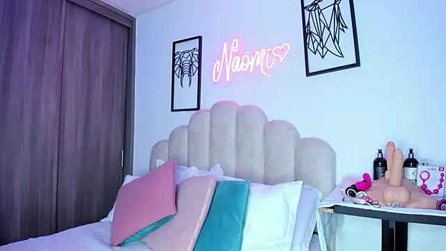 NaomiAsha online show from 22, 4, 2026