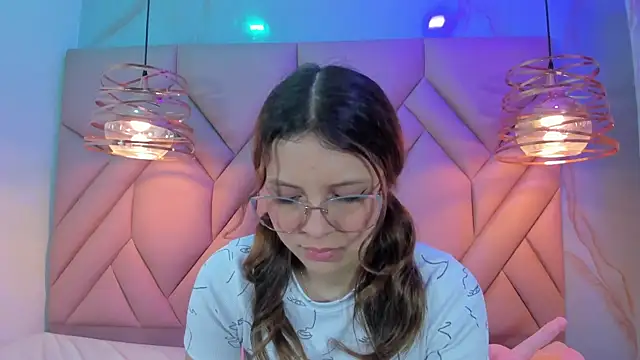 AngelaaCute  online show from 7, 2, 2025