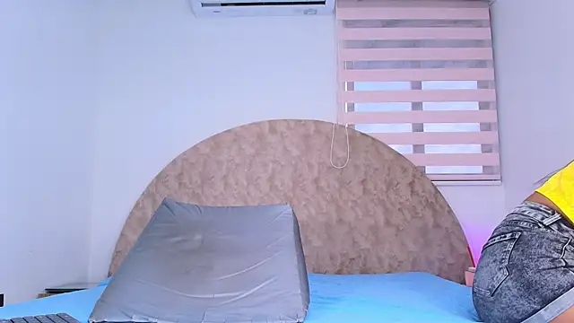 Snapshot of anisha_x chatting on 3, 7, 2026 anisha x online show from 3, 7, 2026
