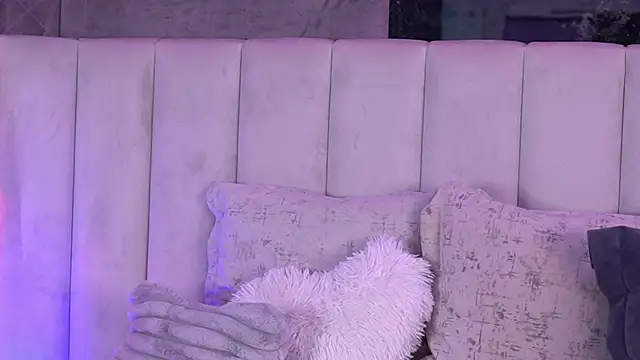 Snapshot of RaisaKali chatting on 12, 10, 2025 RaisaKali online show from 12, 10, 2025