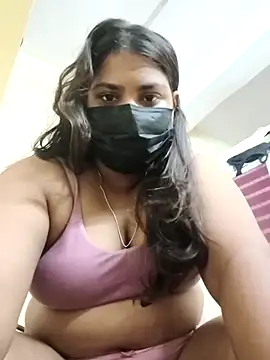 Hotmilfxox online show from 8, 5, 2026