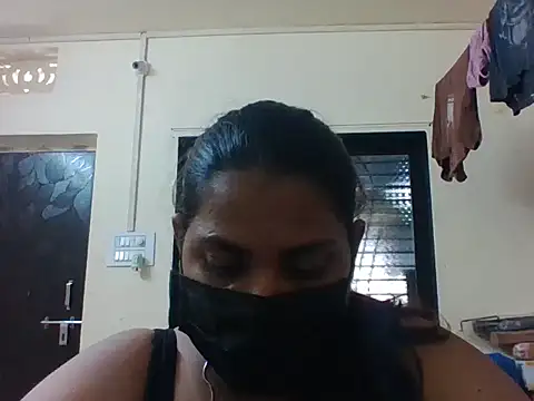Hotmilfxox online show from 16, 5, 2026
