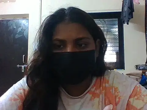 Hotmilfxox online show from 24, 5, 2026