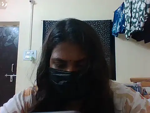 Hotmilfxox online show from 27, 5, 2026
