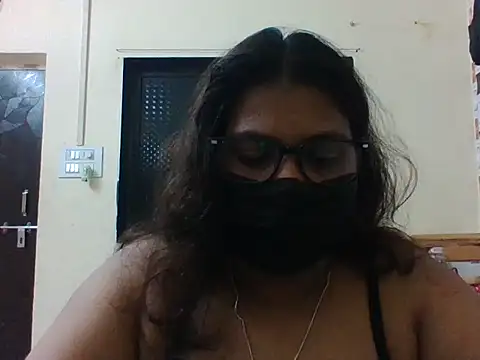 Hotmilfxox online show from 28, 5, 2026