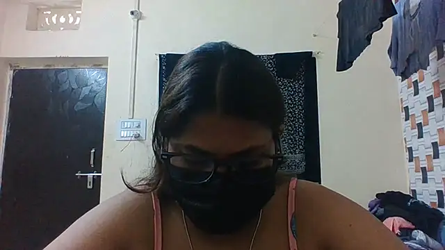 Hotmilfxox online show from 21, 6, 2026