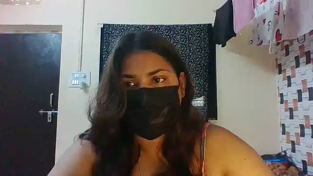 Hotmilfxox online show from 10, 7, 2026