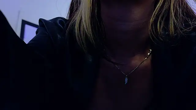 Skinny hottie18 online show from 10, 2, 2025