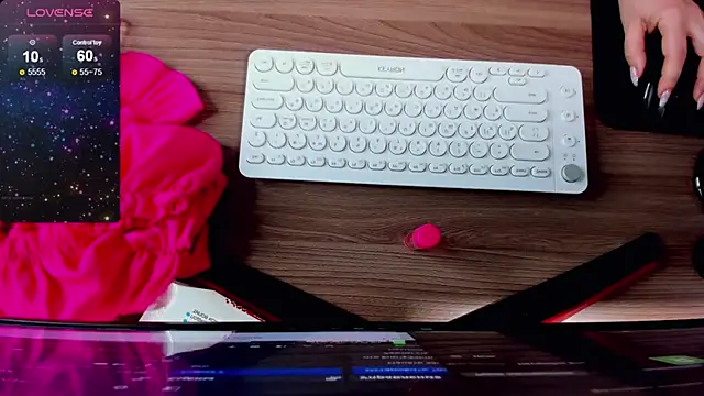 candy queeen online show from 6, 1, 2025