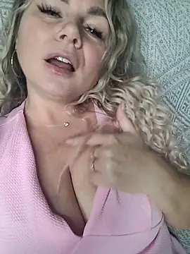 candy queeen online show from 28, 9, 2025