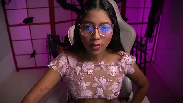 small emilie online show from 1, 11, 2025