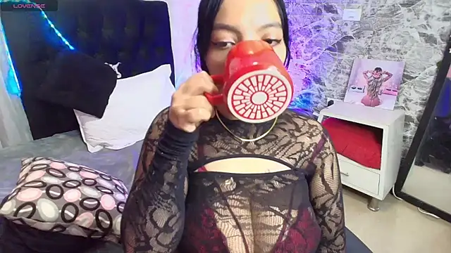 loren tits24 online show from 17, 3, 2026