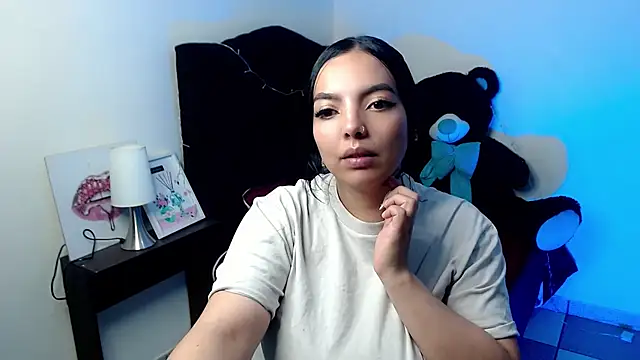 loren tits24 online show from 4, 7, 2026