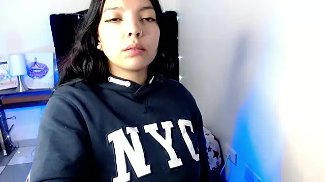 loren tits24 online show from 2, 8, 2026