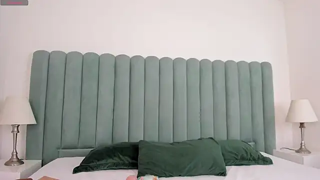 AnnyCherry  online show from 24, 4, 2026