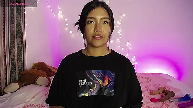 DIANEE 01 online show from 28, 1, 2025