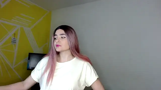 Snapshot of Nikolle_Rouss chatting on 3, 1, 2025 Nikolle Rouss online show from 3, 1, 2025