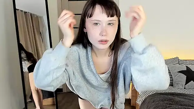 Stella Sunny online show from 6, 3, 2026