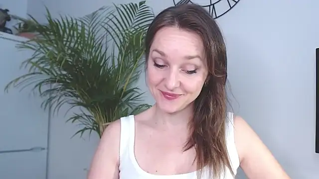 Snapshot of AliciaDesire chatting on 3, 2, 2025 AliciaDesire online show from 3, 2, 2025