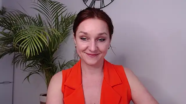 Snapshot of AliciaDesire chatting on 12, 3, 2025 AliciaDesire online show from 12, 3, 2025