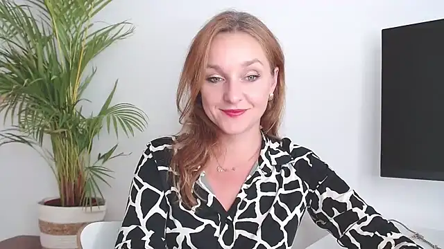 Snapshot of AliciaDesire chatting on 23, 10, 2025 AliciaDesire online show from 23, 10, 2025