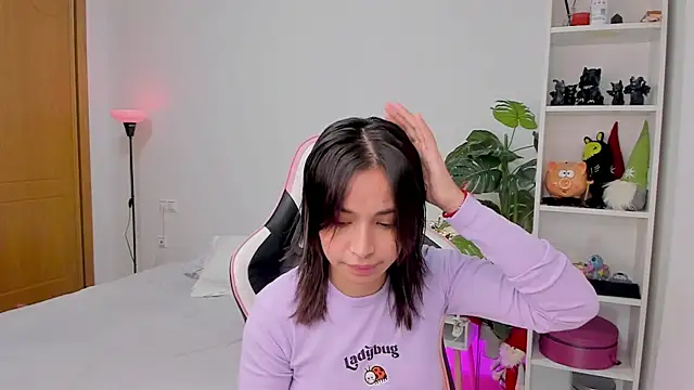 Snapshot of Adriennesexxx chatting on 6, 12, 2024 Adriennesexxx online show from 6, 12, 2024