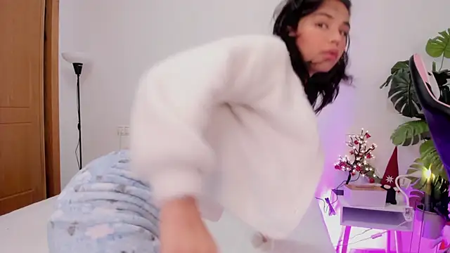 Snapshot of Adriennesexxx chatting on 31, 12, 2024 Adriennesexxx online show from 31, 12, 2024