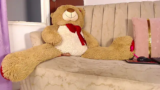 Snapshot of NatazhaQueen chatting on 25, 11, 2025 NatazhaQueen online show from 25, 11, 2025