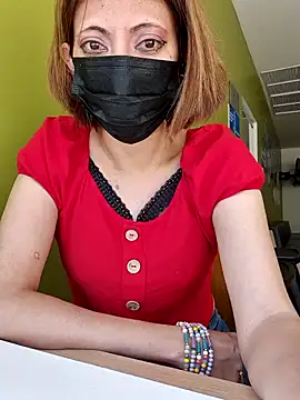 Lunababymylove online show from 4, 3, 2025