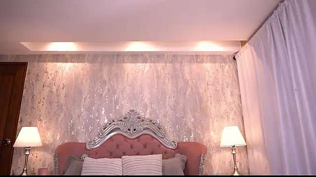 AngelineConnor online show from 19, 2, 2026