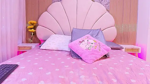 nata luna online show from 9, 4, 2026