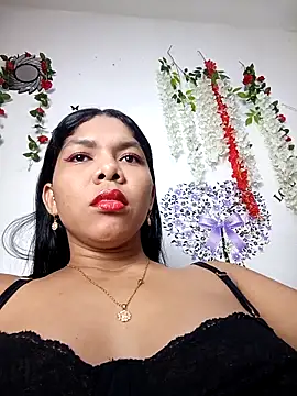 Snapshot of DIORA_Latina chatting on 26, 10, 2025 DIORA Latina online show from 26, 10, 2025